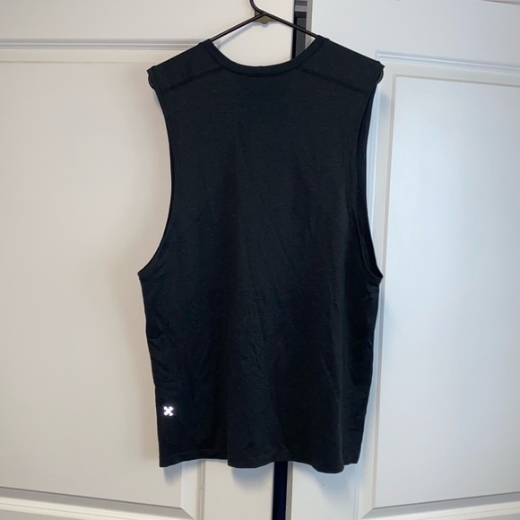 Metal Tech Tank - Picture 3 of 5